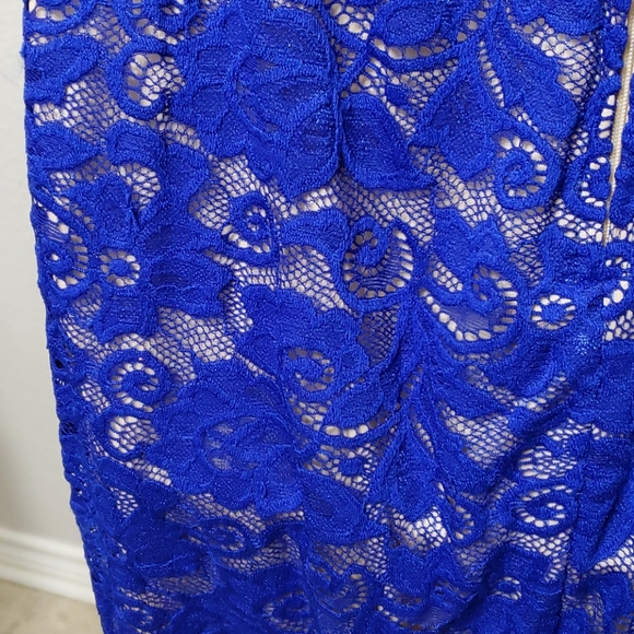 Dress - Picture 4 of 4